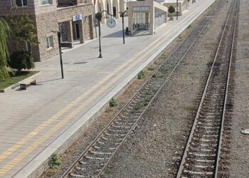 راه‌آهن تهران–مشهد چه زمانی به جوین رسید؟