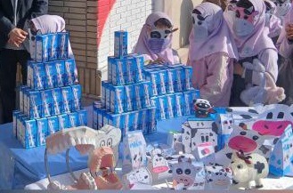 توزیع شیر رایگان در مدارس جوین