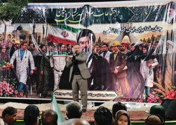 برخورد قاطع و فوری با محتکران در شرایط جنگ اقتصادی ضروری است